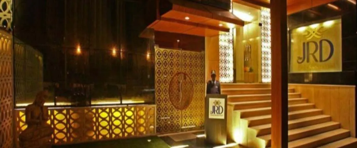Escort in JRD Luxury Boutique Hotel New Delhi